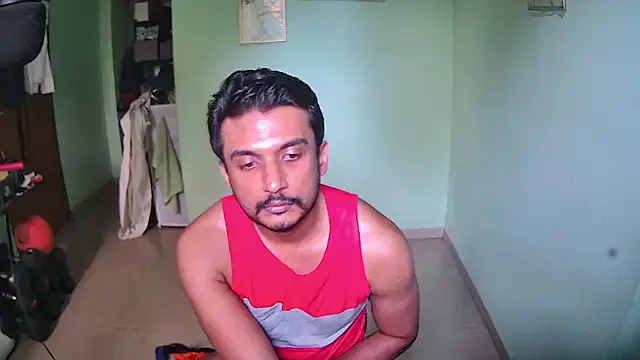 PabloArena – webcam model profile photo Image 6