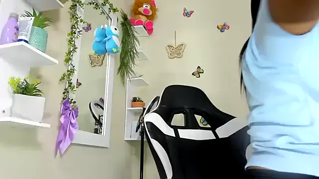 lylaheather – webcam model profile photo Image 5