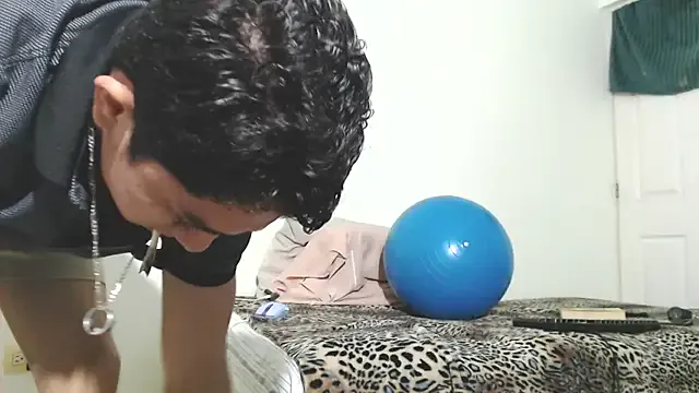 Todays_Dream – webcam model profile photo Image 6