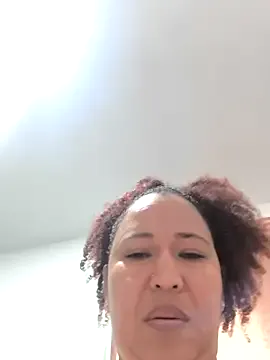 someone_sweet – webcam model profile photo Image 17