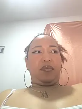 someone_sweet – webcam model profile photo Image 7