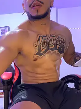 DomManlyGuy – webcam model profile photo Image 17