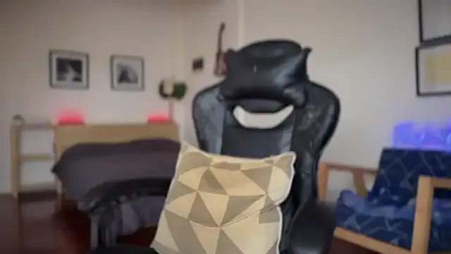 bisexualmilf – webcam model profile photo Image 11