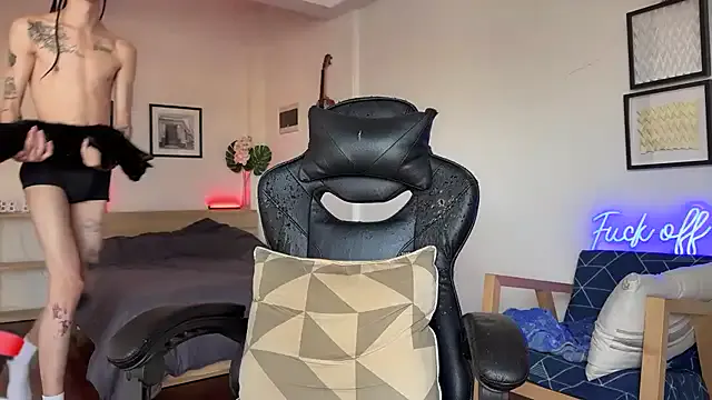 bisexualmilf – webcam model profile photo Image 8