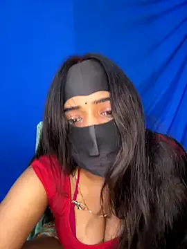 IORio2 – webcam model profile photo Image 8