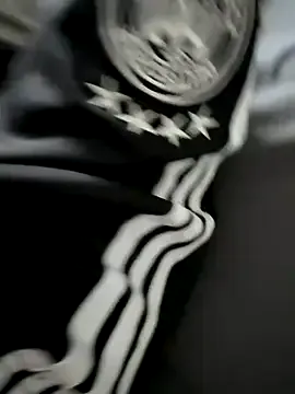 Earth_001 – webcam model profile photo Image 15