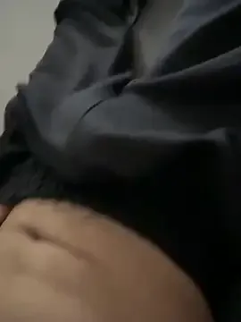 Earth_001 – webcam model profile photo Image 17