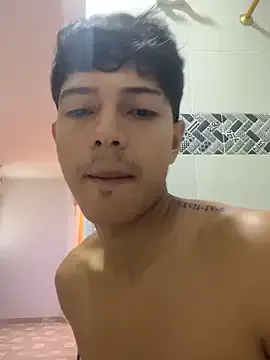 MaeAnna – webcam model profile photo Image 2