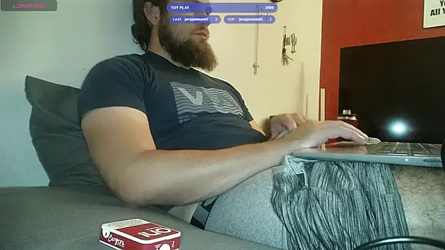 hornyshow_tv – webcam model profile photo Image 14