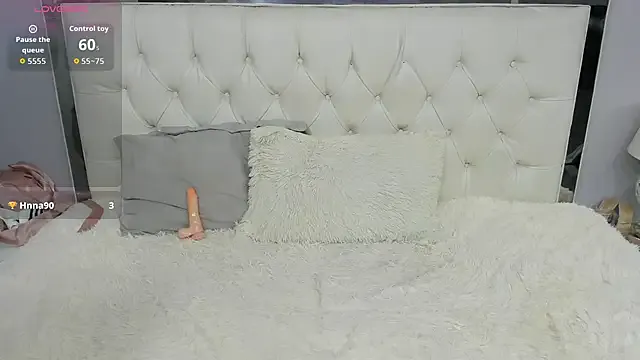 blissence – webcam model profile photo Image 11