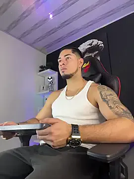 dannys__20 – webcam model profile photo Image 16