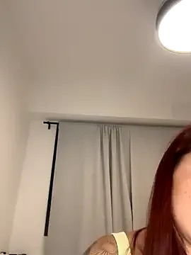 evelune – webcam model profile photo Image 18