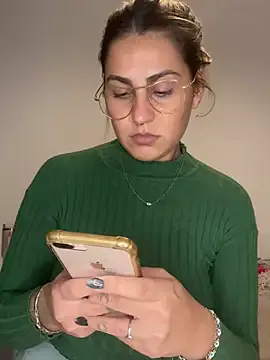 evelune – webcam model profile photo Image 7