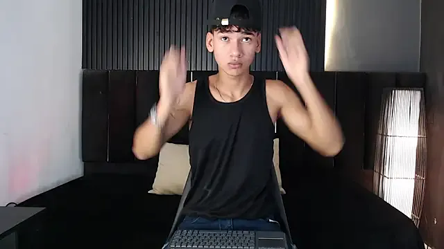 shyguycurious5 – webcam model profile photo Image 15