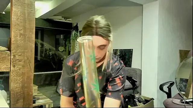 astridwet – webcam model profile photo Image 11