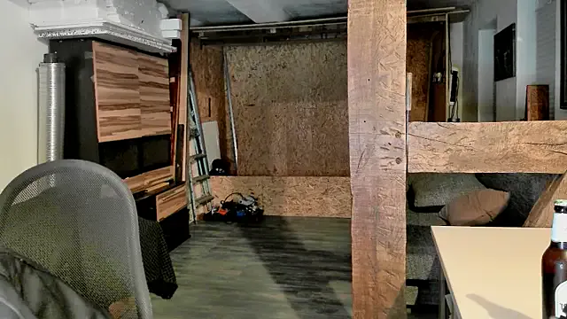 astridwet – webcam model profile photo Image 3