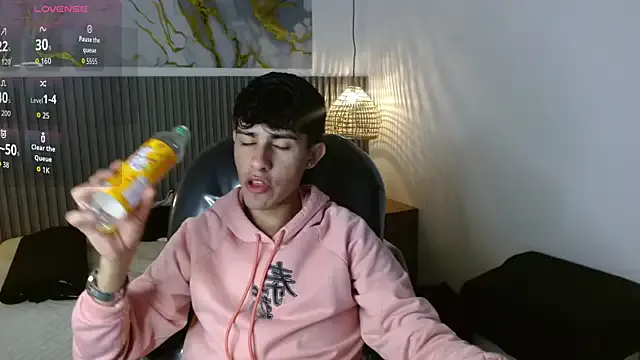 hornyshow_tv – webcam model profile photo Image 11