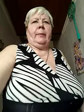 WitchAnnie – webcam model profile photo Image 19