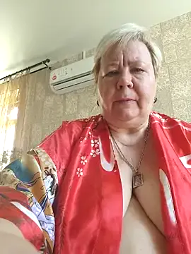 WitchAnnie – webcam model profile photo Image 2