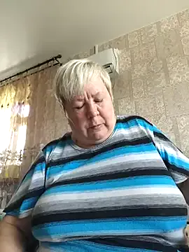 WitchAnnie – webcam model profile photo Image 5