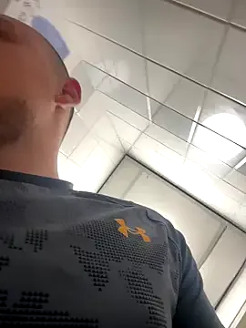 bisexualmilf – webcam model profile photo Image 15