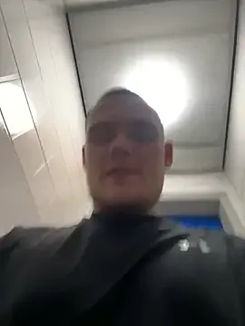 bisexualmilf – webcam model profile photo Image 16