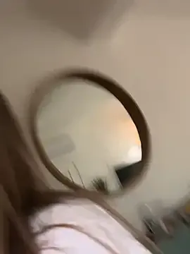 loving_ladies – webcam model profile photo Image 4