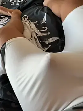 DomManlyGuy – webcam model profile photo Image 2