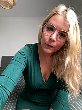 shycinderella – webcam model profile photo Image 16