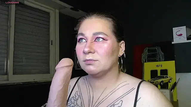 leticiawhitey – webcam model profile photo Image 11