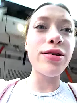 someone_sweet – webcam model profile photo Image 6