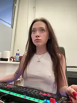 someone_sweet – webcam model profile photo Image 7