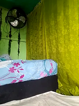 Loverhot12 – webcam model profile photo Image 11