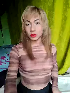 Loverhot12 – webcam model profile photo Image 15