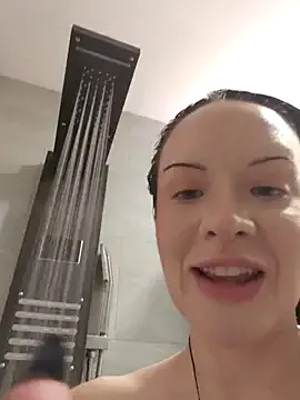EVILYN Image 8