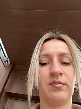 lexireadway – webcam model profile photo Image 14