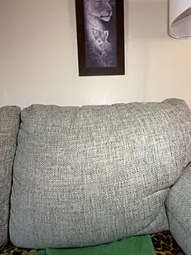 roouse – webcam model profile photo Image 18