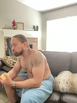 sara_whooops – webcam model profile photo Image 11