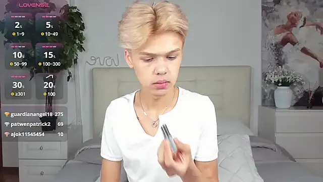 berniecebotras – webcam model profile photo Image 3