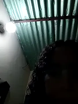 MaximoBenetti – webcam model profile photo Image 4