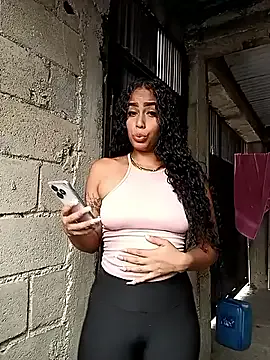 MaximoBenetti – webcam model profile photo Image 6