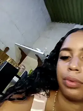 MaximoBenetti – webcam model profile photo Image 9