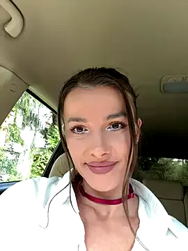 starvingo2002 – webcam model profile photo Image 2