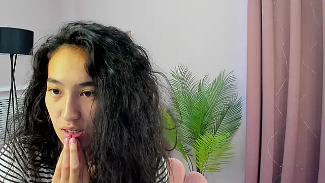 mariareev – webcam model profile photo Image 3