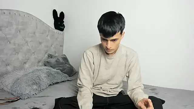 forbidden_kisses Image 3