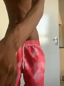 kai101010 – webcam model profile photo Image 12