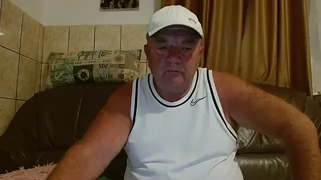 PabloArena – webcam model profile photo Image 12