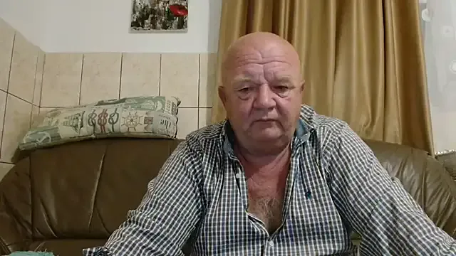 PabloArena – webcam model profile photo Image 15