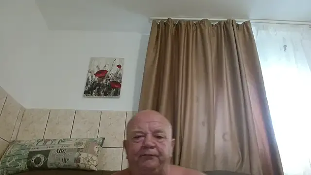 PabloArena – webcam model profile photo Image 4