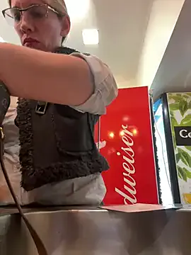 silent_chill – webcam model profile photo Image 13